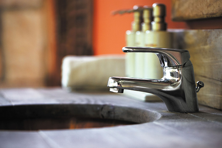 A2B Plumbers are able to fix any leaking taps you may have in Long Eaton. 